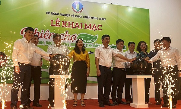 80 gian hàng tham gia Phiên chợ nông sản, đặc sản vùng miền các tỉnh Đồng bằng sông Hồng năm 2022