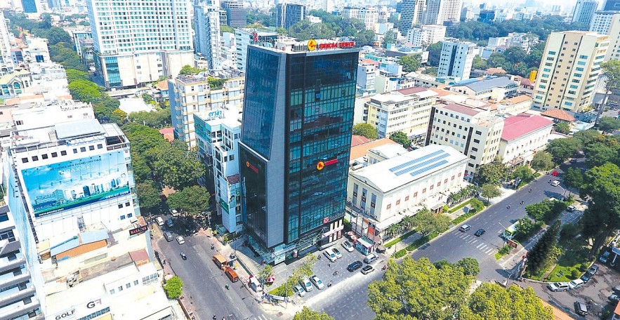 Toà nhà cao ốc văn phòng cho thuê 180 Minh Khai TP. Hồ Chí Minh. Ảnh: Đức Việt