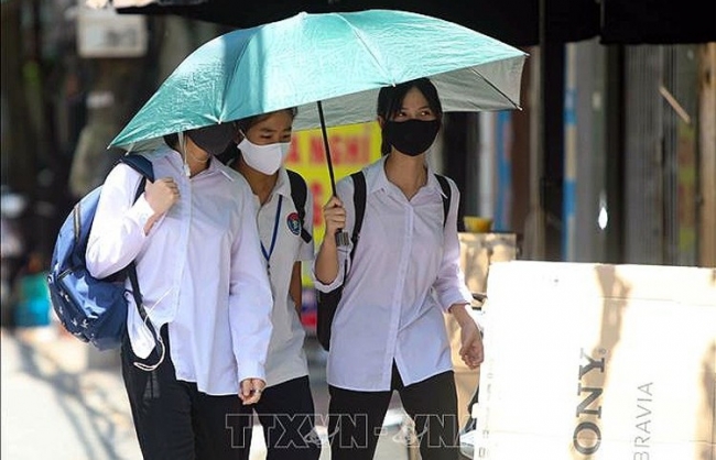 Thời tiết ngày 19/6: Bắc Bộ, Trung Bộ nắng nóng gay gắt, có nơi trên 38 độ C