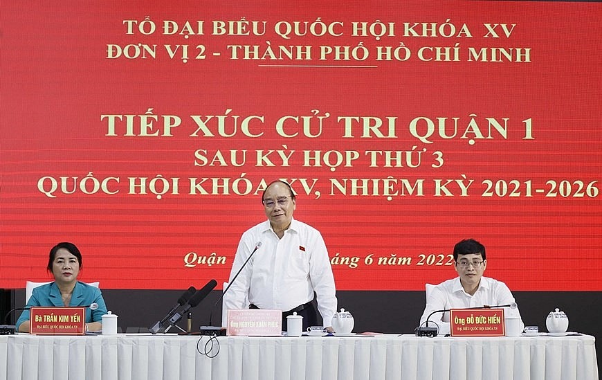 Hình ảnh Chủ tịch nước tiếp xúc cử tri quận 1, TP. Hồ Chí Minh
