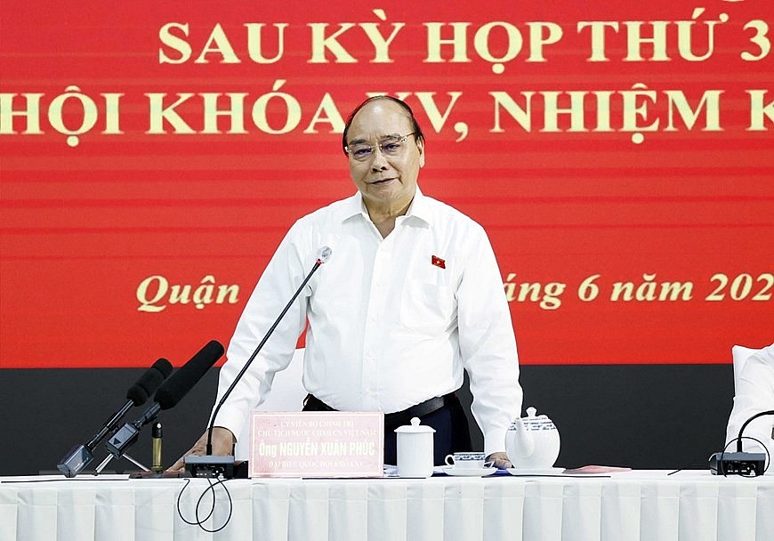 Hình ảnh Chủ tịch nước tiếp xúc cử tri quận 1, TP. Hồ Chí Minh
