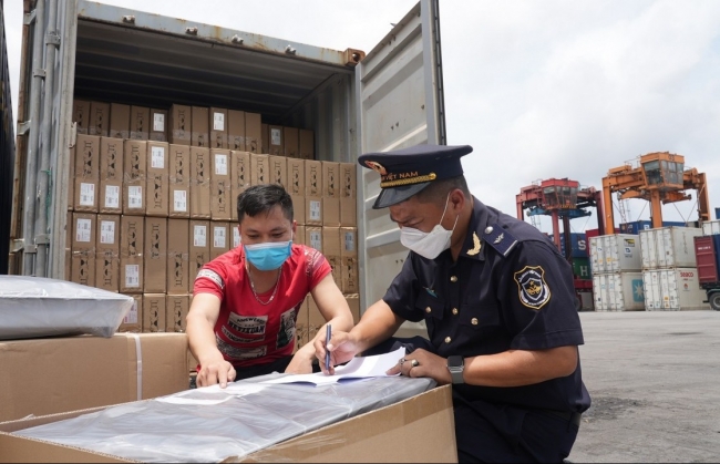 Tăng cường kiểm tra việc khai báo mặt hàng thuốc thú y