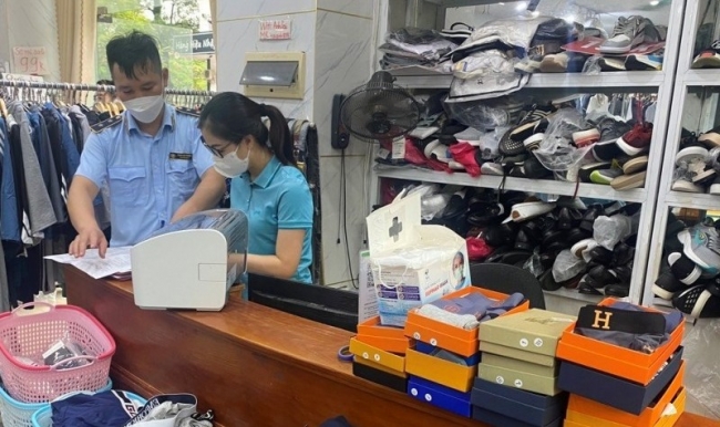 Quảng Ninh: Xử phạt 45 triệu đồng với hộ kinh doanh hàng hoá giả mạo nhãn hiệu