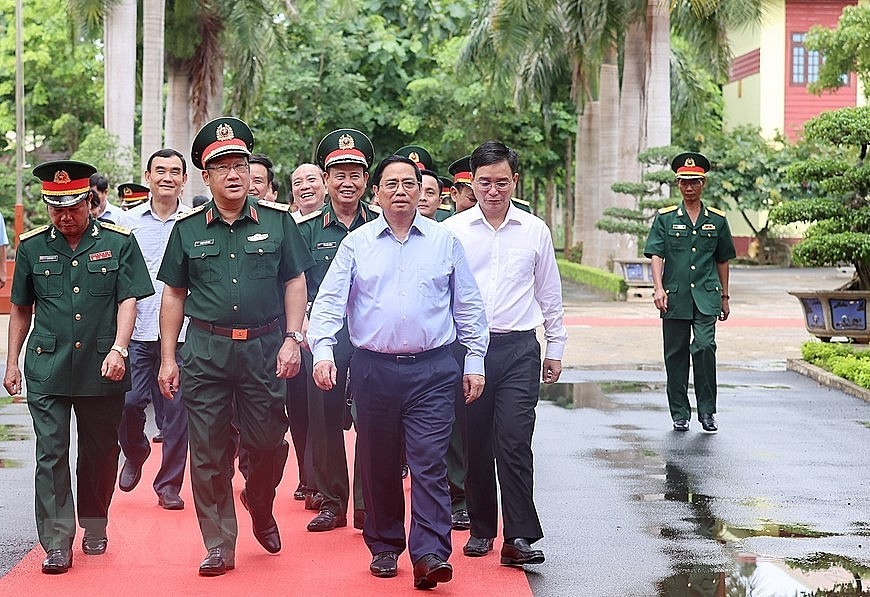 Thủ tướng Phạm Minh Chính thăm Bộ Chỉ huy Quân sự tỉnh Đắk Lắk