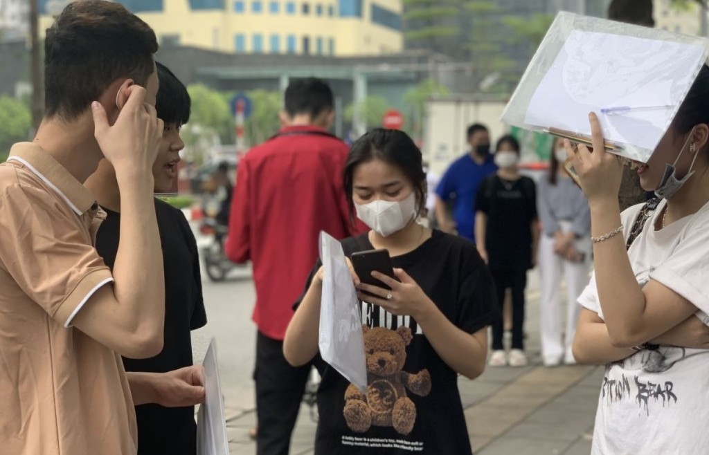 98,75% thí sinh đến làm thủ tục dự thi tốt nghiệp THPT 2022