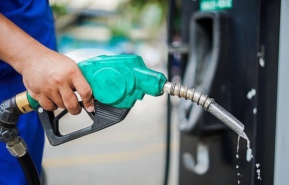 National Assembly Standing Committee approves proposal for environmental protection tax cut on gasoline