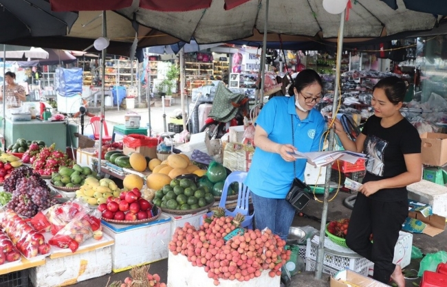 Phát triển được 56.572 người tham gia bảo hiểm sau 1 ngày ra quân vận động