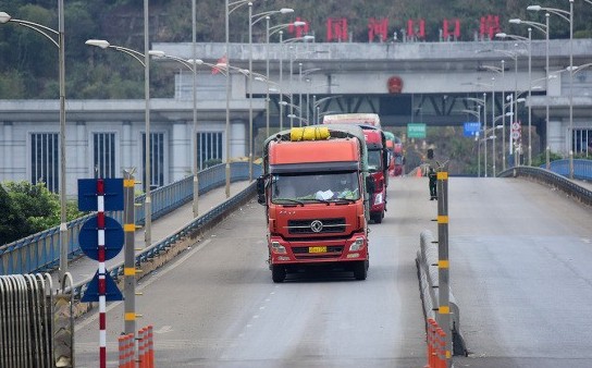 Tìm giải pháp tạo thuận lợi cho hoạt động xuất nhập khẩu tại cửa khẩu Việt - Trung