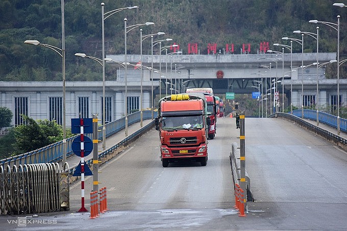 Tìm giải pháp tạo thuận lợi cho hoạt động xuất nhập khẩu tại cửa khẩu Việt