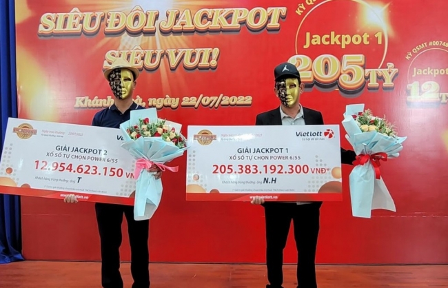 Hai người chơi vé bao tại Đà Nẵng trúng Jackpot hơn 218 tỷ đồng
