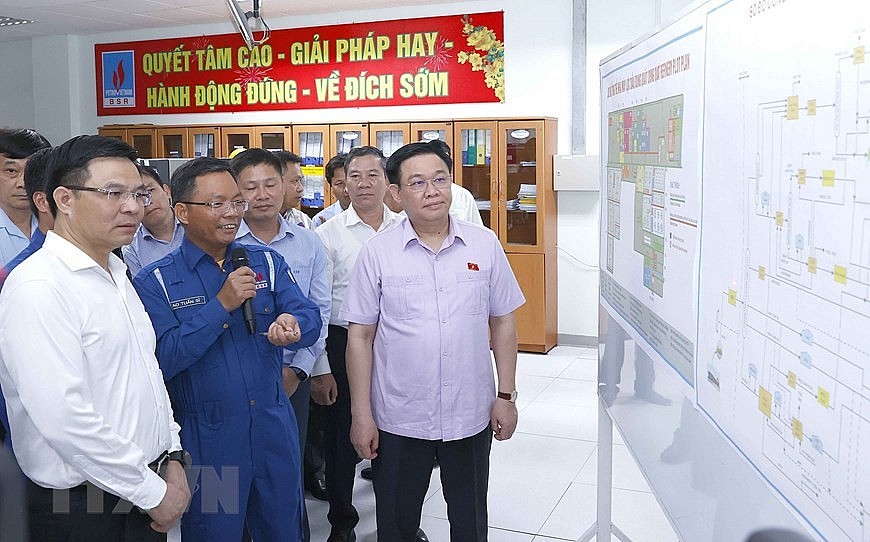 Chùm ảnh: Chủ tịch Quốc hội Vương Đình Huệ thăm Công ty cổ phần lọc hóa dầu Bình Sơn