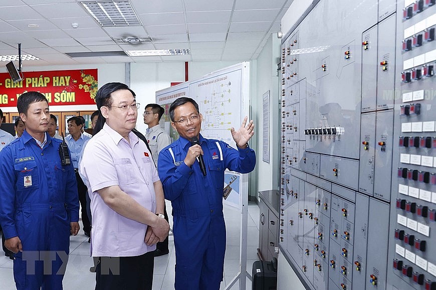 Chùm ảnh: Chủ tịch Quốc hội Vương Đình Huệ thăm Công ty cổ phần lọc hóa dầu Bình Sơn