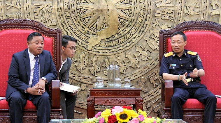 Việt Nam - Lào: Tiếp tục phối hợp chặt chẽ hơn trong kiểm soát hải quan