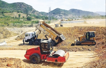 Giải ngân vốn đầu tư công: Thay đổi cách quản lý, sửa cơ chế cản trở tốc độ giải ngân