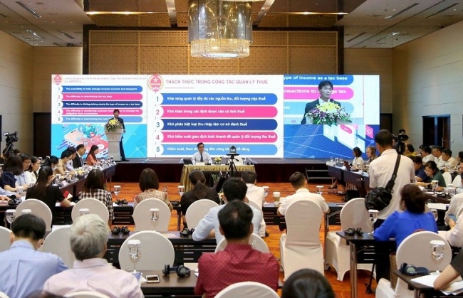 Tăng cường vai trò chủ sàn giao dịch thương mại điện tử nộp thuế thay người bán hàng