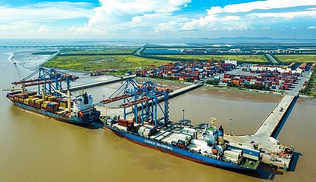 Vietnam posts 764 million USD in trade surplus in 7 months