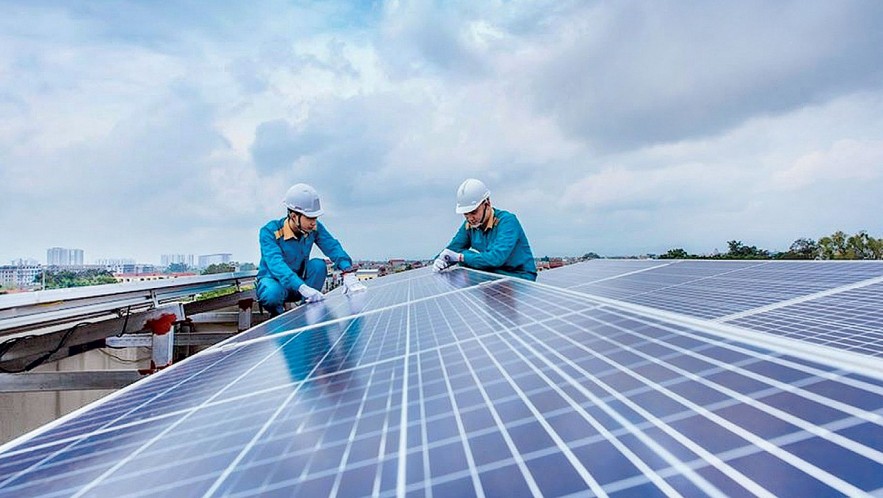 Điện mặt trời - nguồn năng lượng sạch góp phần thúc đẩy phát triển kinh tế xanh.