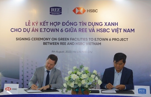 HSBC Việt Nam tài trợ tín dụng xanh trị giá 900 triệu đồng cho dự án bất động sản của Tập đoàn REE