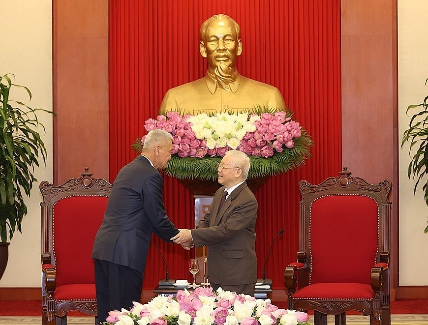 Tổng Bí thư Nguyễn Phú Trọng tiếp Bí thư Thành ủy Vientiane