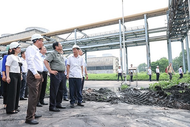 Hình ảnh Thủ tướng kiểm tra, khảo sát thực địa dự án Đạm Ninh Bình