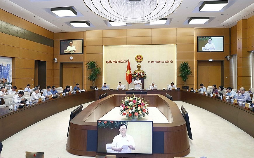 Chủ tịch Quốc hội khai mạc Phiên họp chuyên đề pháp luật tháng 8