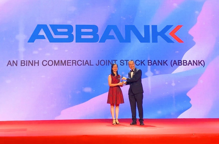 ABBANK ba năm liên tiếp nhận giải thưởng “Nơi làm việc tốt nhất châu Á
