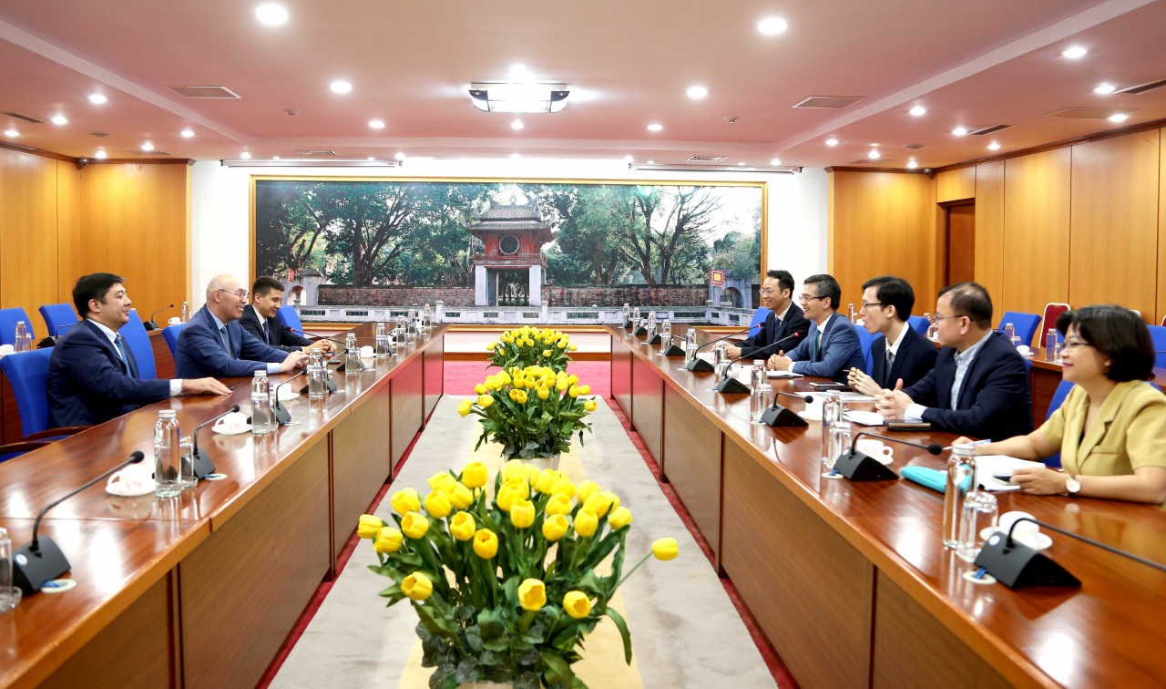 Việt Nam và Kazakhstan thúc đẩy hợp tác tài chính song phương
