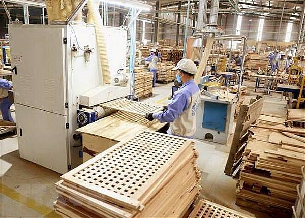 Hiệp hội Gỗ và Lâm sản Việt Nam nói gì về hai vụ việc Bộ Thương mại Hoa Kỳ điều tra về gỗ dán cứng và tủ gỗ từ Việt Nam?