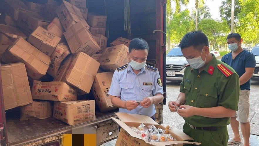 Lào Cai: Thu giữ gần 1,4 tấn bánh dẻo không rõ nguồn gốc xuất xứ