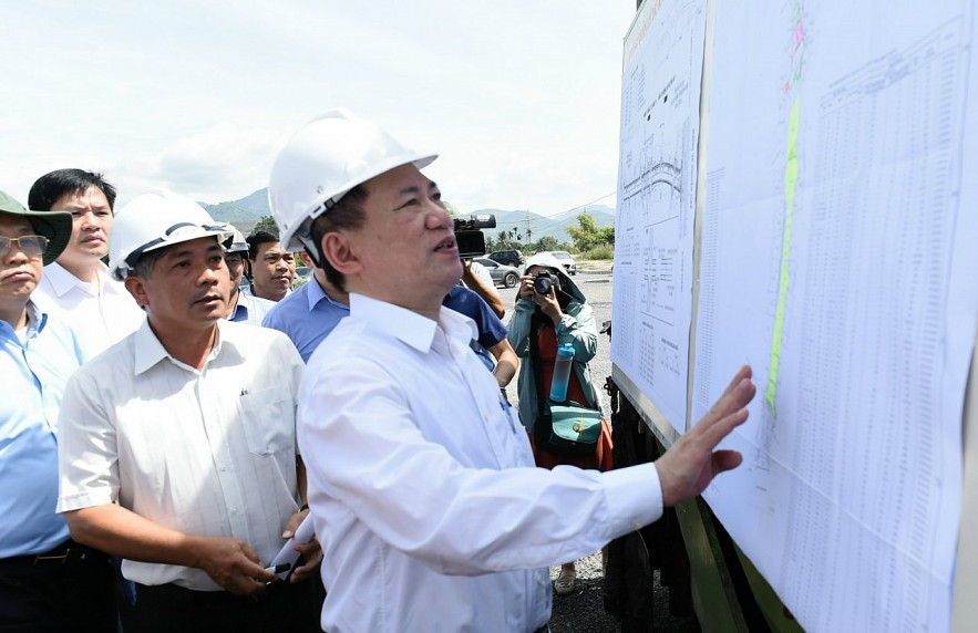 Chùm ảnh: Bộ trưởng Hồ Đức Phớc kiểm tra một số dự án đầu tư công tại Khánh Hòa
