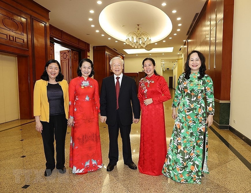 Hình ảnh Tổng Bí thư gặp mặt đại biểu dự Đại hội XI Hội Chữ thập Đỏ Việt Nam