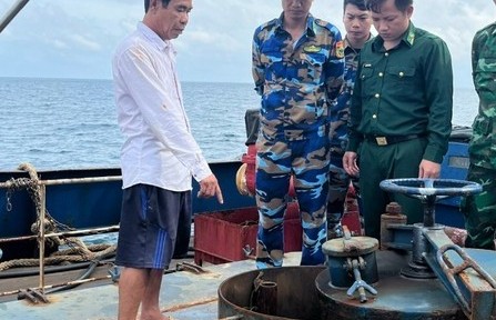 TP. Hồ Chí Minh bắt giữ vụ vận chuyển trái phép 100.000 lít dầu DO