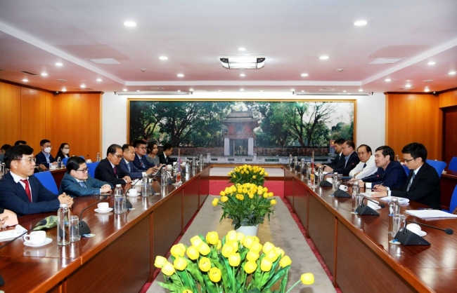 Bộ Tài chính chia sẻ kinh nghiệm quản lý tài chính với Campuchia
