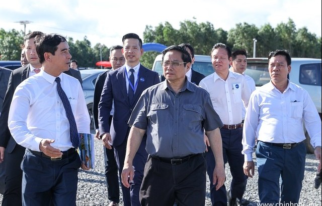 Thủ tướng: Chính phủ sẽ đàm phán với các đối tác để hỗ trợ các nhà đầu tư năng lượng tái tạo