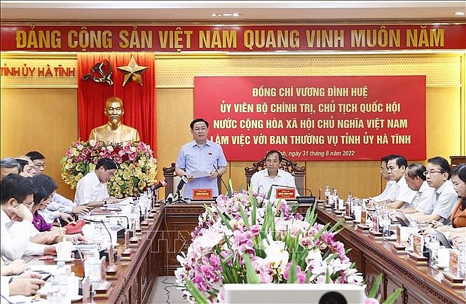 Chủ tịch Quốc hội làm việc với Ban Thường vụ Tỉnh ủy Hà Tĩnh