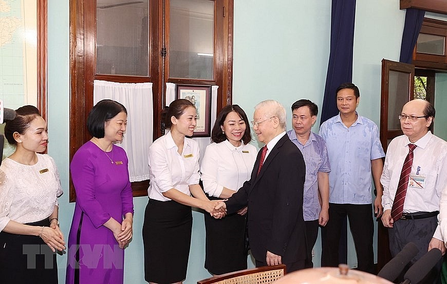Tổng Bí thư dâng hương tưởng niệm Chủ tịch Hồ Chí Minh dịp Quốc khánh