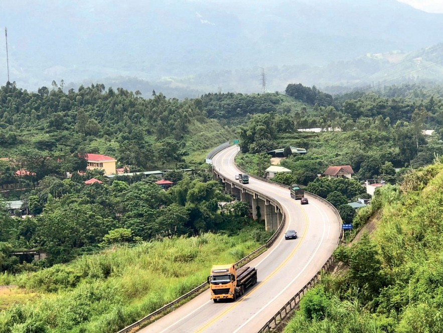 Đường cao tốc Nội Bài – Lào Cai. Ảnh: VEC