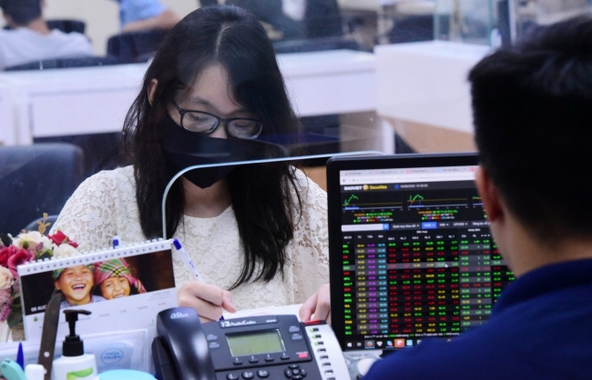 Bộ trưởng Bộ Tài chính chỉ đạo tăng cường quản lý, giám sát, đảm bảo ổn định thị trường chứng khoán