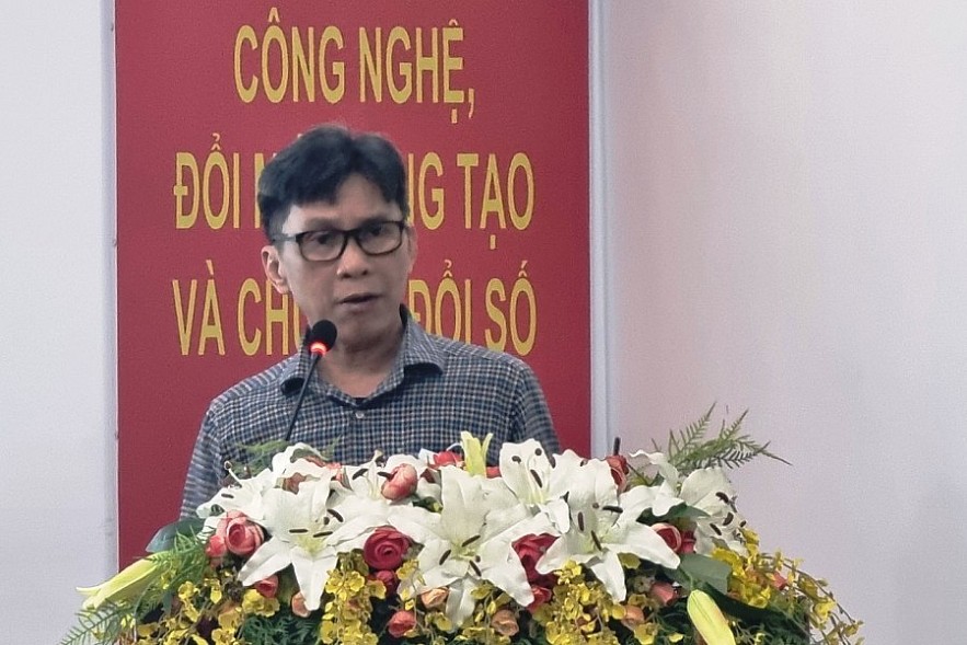 Giám đốc Sở Khoa học và Công nghệ TP. Hồ Chí Minh chia sẻ lợi ích về hoạt động đổi mới sáng tạo khu vực công. Ảnh Đỗ Doãn