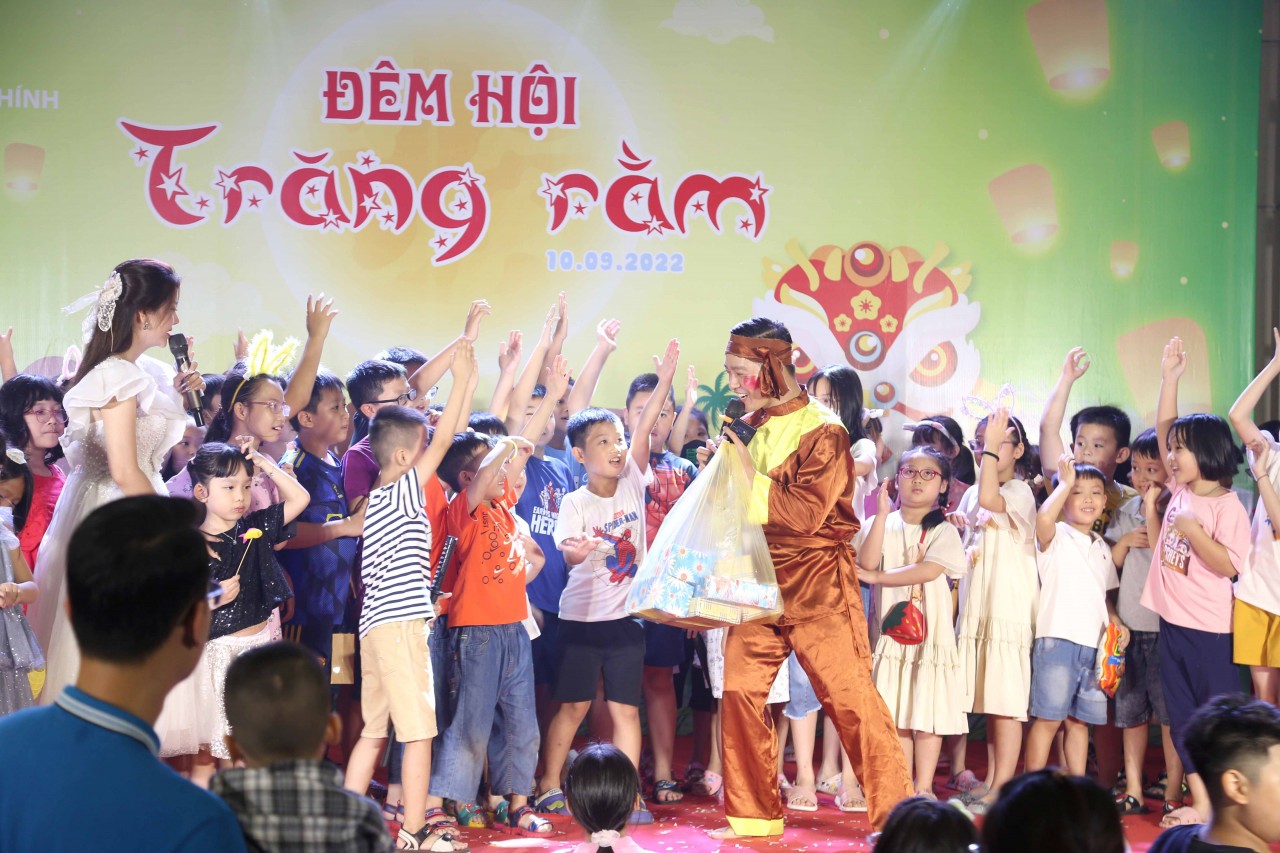 Đoàn thanh niên Bộ Tài chính tổ chức Đêm hội Trăng rằm Đoàn thanh niên Bộ Tài chính tổ chức Đêm hội Trăng rằm