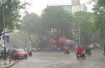 Bắc Bộ, Trung Bộ nắng gián đoạn, Nam Bộ chiều tối có mưa rào và dông