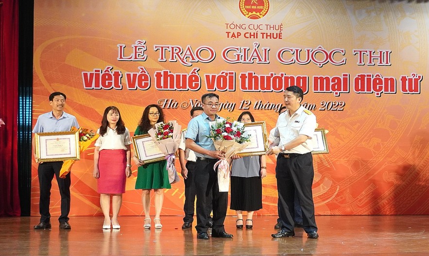 Thời báo Tài chính đạt giải A viết về thuế thương mại điện tử