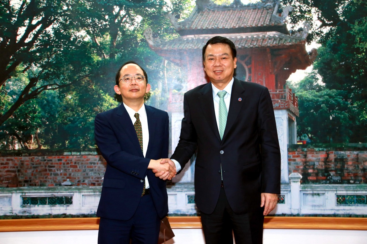 Thứ trưởng Nguyễn Đức Chi tiếp Phó Giám đốc JFSA Okada Hiroshi