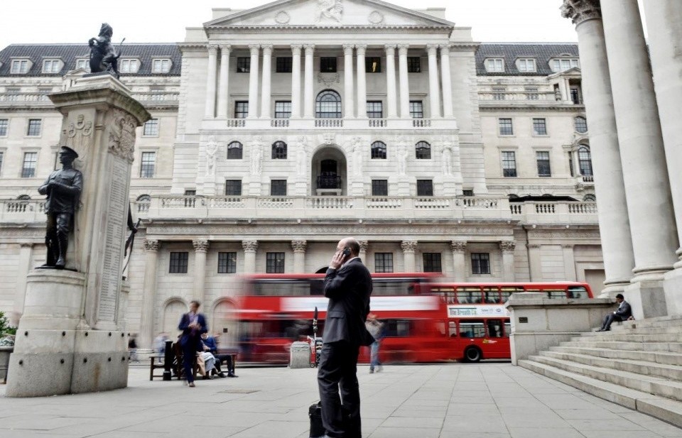 Ngân hàng Trung ương Anh tiếp tục nâng lãi suất để đối phó với lạm phát