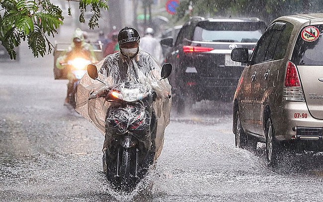Thời tiết ngày 25/9: Thanh Hóa đến Quảng Bình mưa rất to, bão Noru tiến vào biển Đông