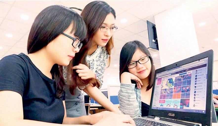 Để quản lý thuế hiệu quả đối với hoạt động kinh doanh thương mại điện tử, cơ quan quản lý thuế cần hiện đại hóa công tác quản lý. Để quản lý thuế hiệu quả đối với hoạt động kinh doanh thương mại điện tử, cơ quan quản lý thuế cần hiện đại hóa công tác quản lý.