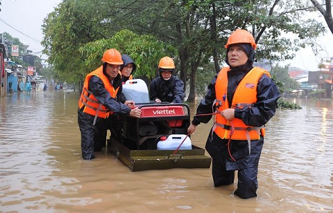Viettel triển khai chính sách hỗ trợ người dân vùng ảnh hưởng của bão Noru