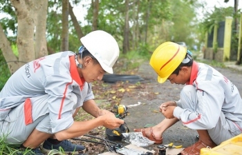 Viettel ‘liên thông’ sóng di động, giúp chính quyền, người dân đảm bảo liên lạc sau bão số 4