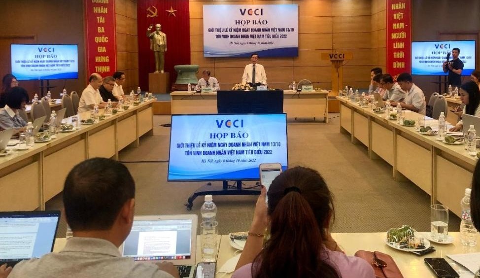60 doanh nhân đạt danh hiệu “Doanh nhân Việt Nam tiêu biểu” năm 2022