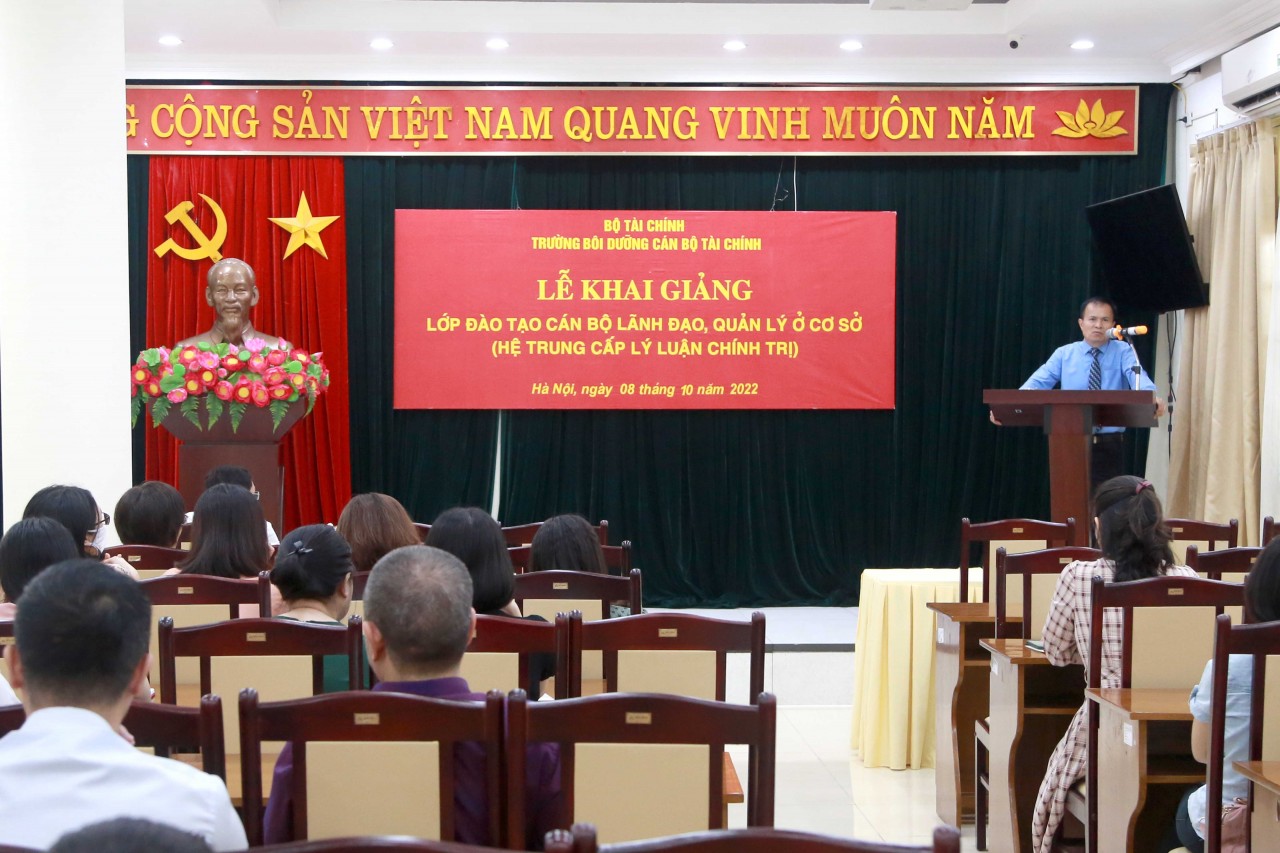 Trường Bồi dưỡng cán bộ tài chính khai giảng 2 lớp trung cấp lý luận chính trị Trường Bồi dưỡng cán bộ tài chính khai giảng 2 lớp trung cấp lý luận chính trị
